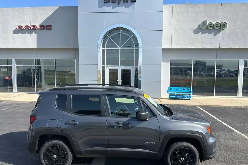 2022 Jeep Renegade Latitude photo 1