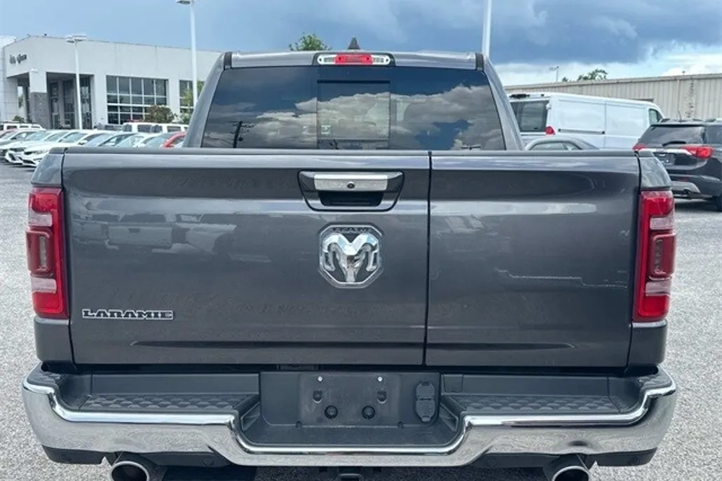 2022 Ram 1500 Laramie photo 1