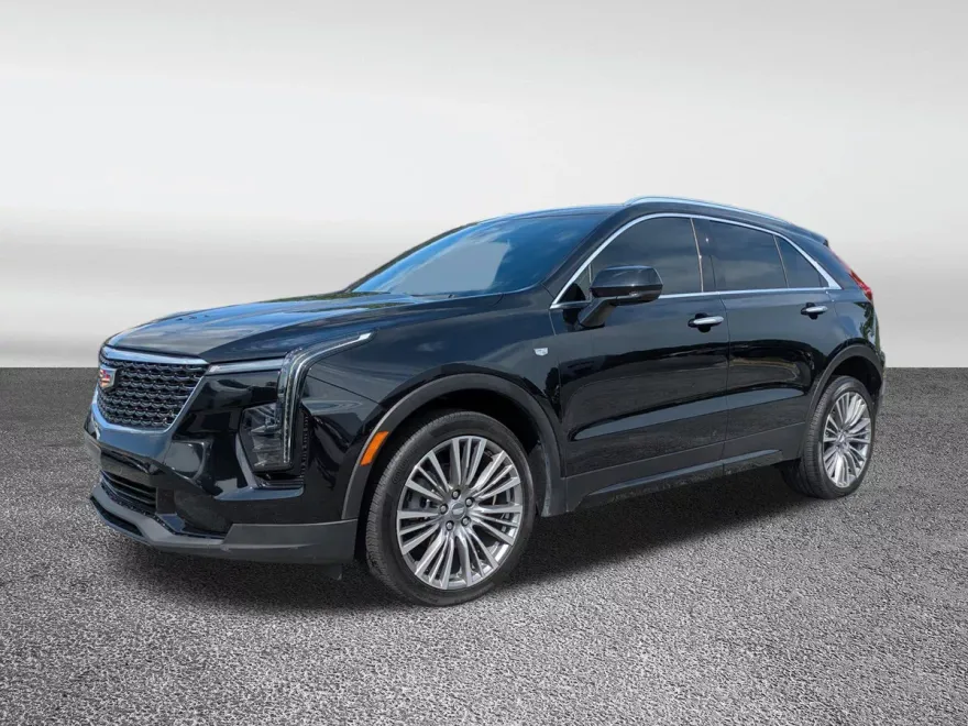 2024 Cadillac XT4 Premium Luxury photo 1