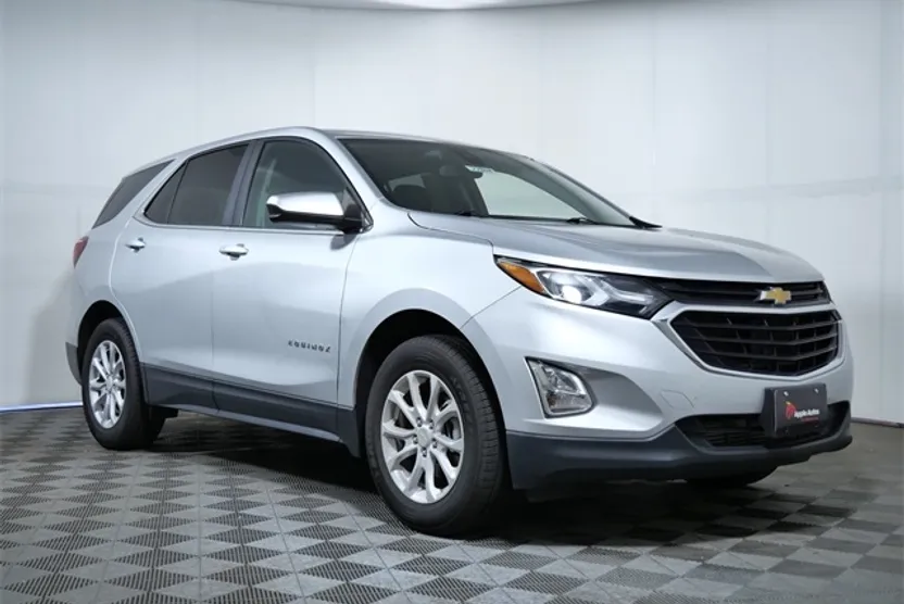 2021 Chevrolet Equinox LT photo 1