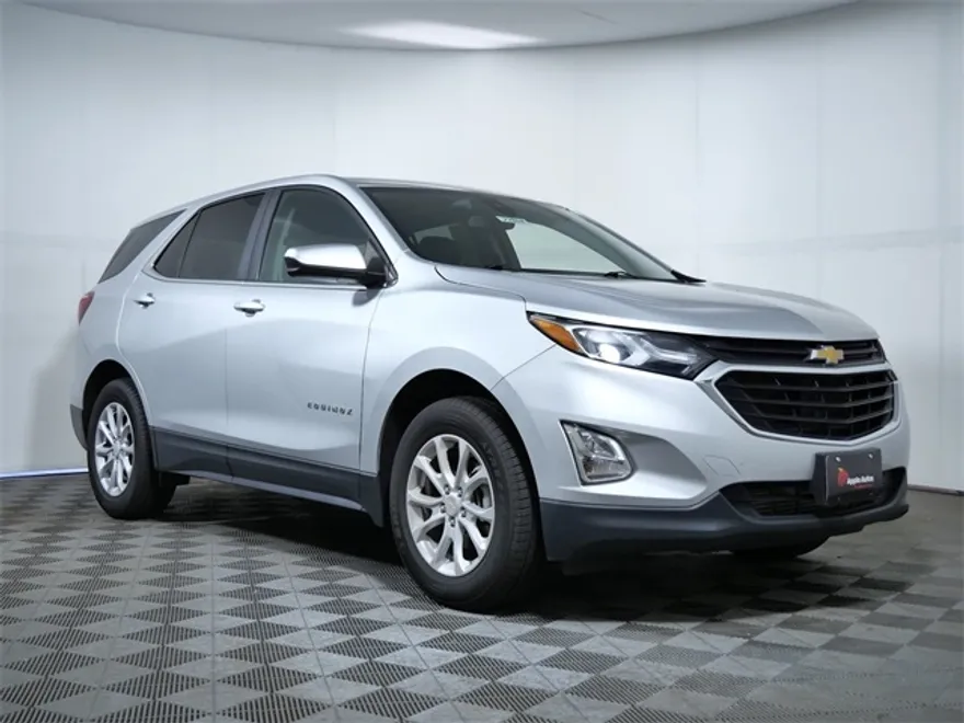 2021 Chevrolet Equinox LT photo 1