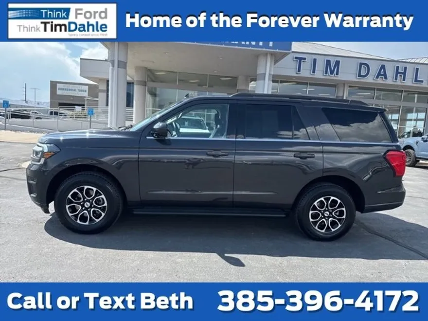 2024 Ford Expedition XLT photo 1