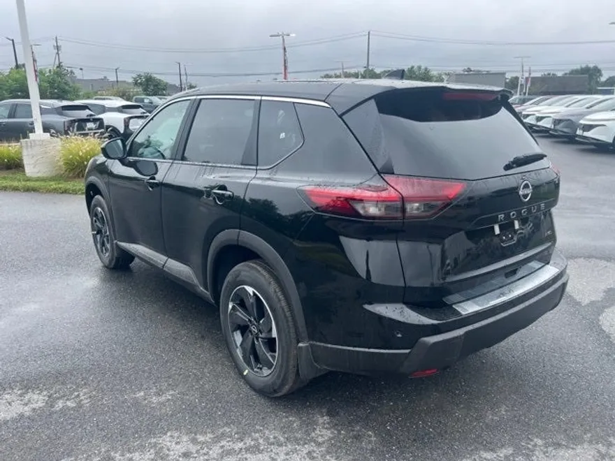 2026 Nissan Rogue SV photo 1