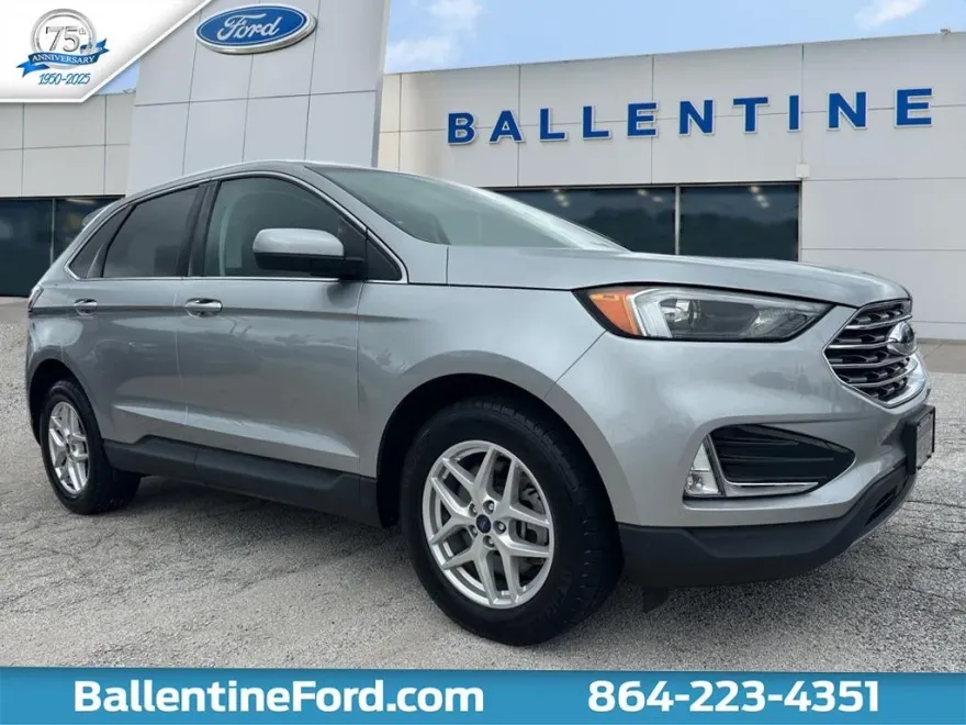 2022 Ford Edge SEL photo 1