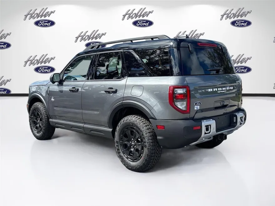 2025 Ford Bronco Sport Outer Banks photo 1