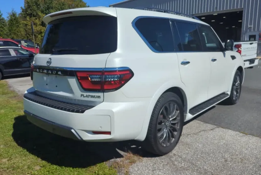 2024 Nissan Armada Platinum photo 1