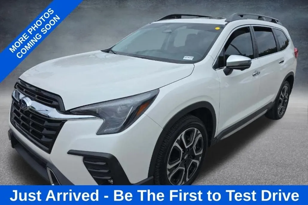2023 Subaru Ascent Touring photo 1