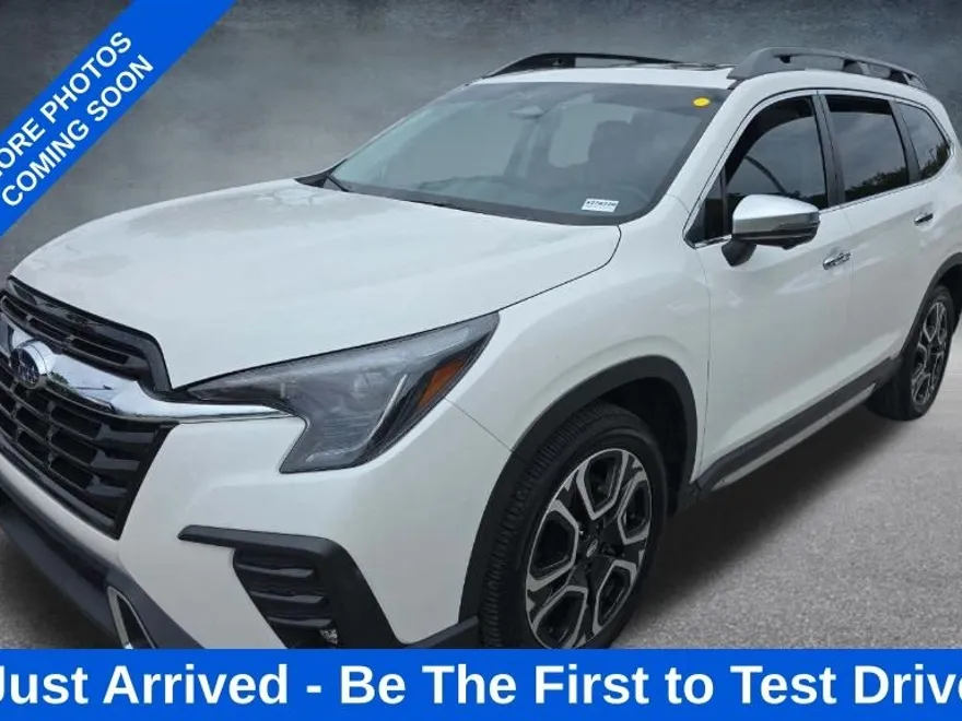 2023 Subaru Ascent Touring photo 1