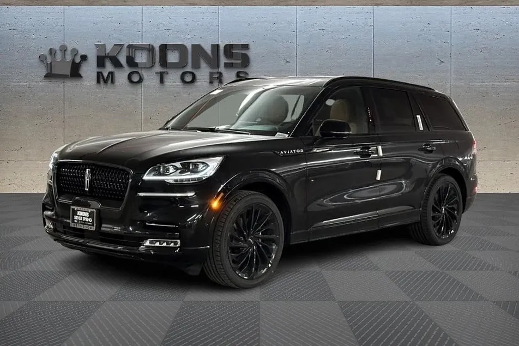 2024 Lincoln Aviator Black Label photo 1
