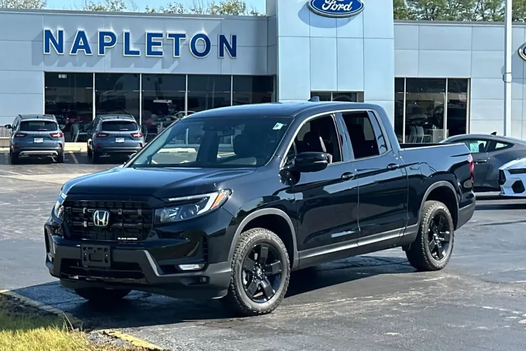 2024 Honda Ridgeline Black Edition photo 1