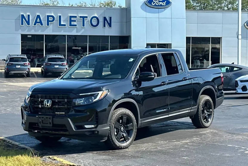 2024 Honda Ridgeline Black Edition photo 1