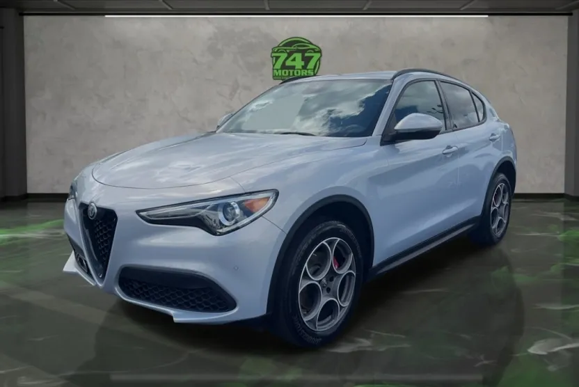 2022 Alfa Romeo Stelvio Sprint photo 1
