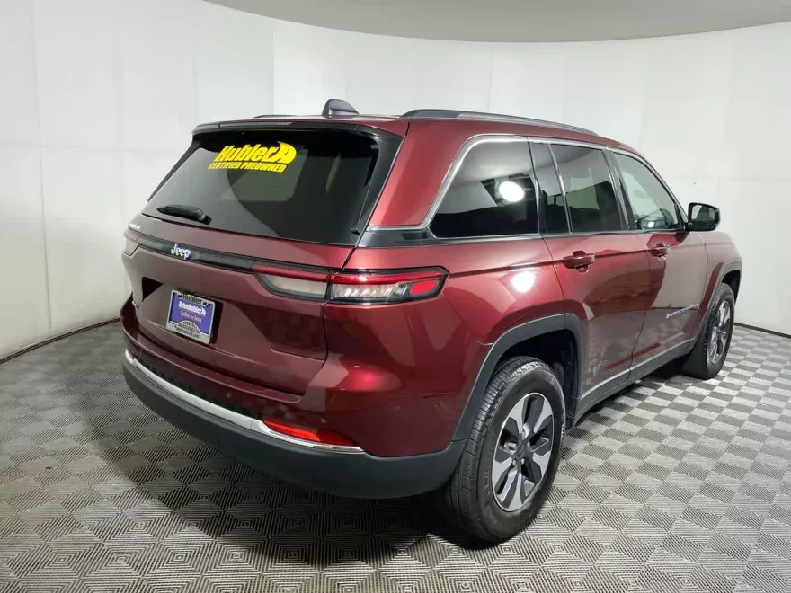 2023 Jeep Cherokee 4xe photo 1