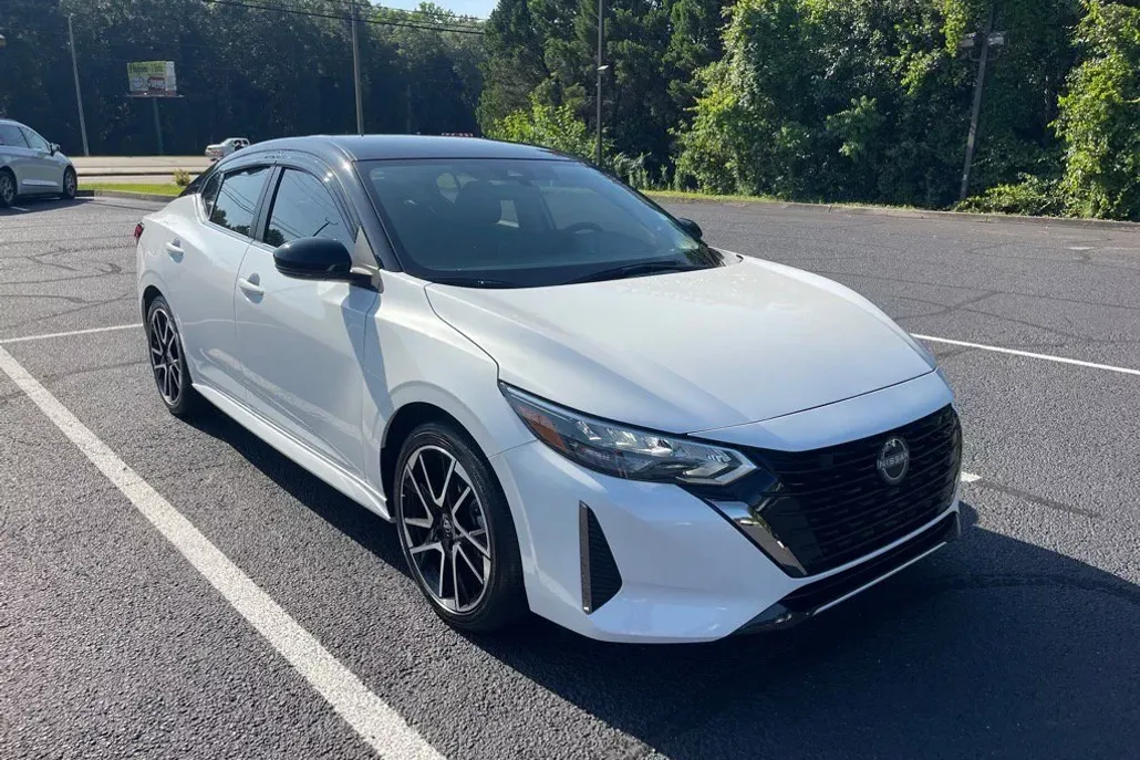 2024 Nissan Sentra SR photo 1