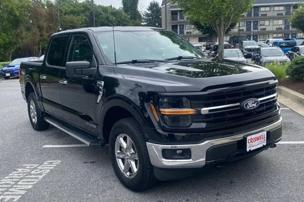2024 Ford F-150 XLT photo 1