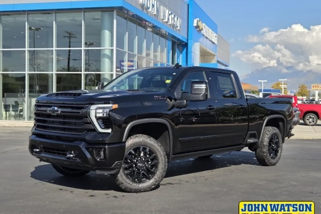 2026 Chevrolet Silverado 3500HD High Country photo 1