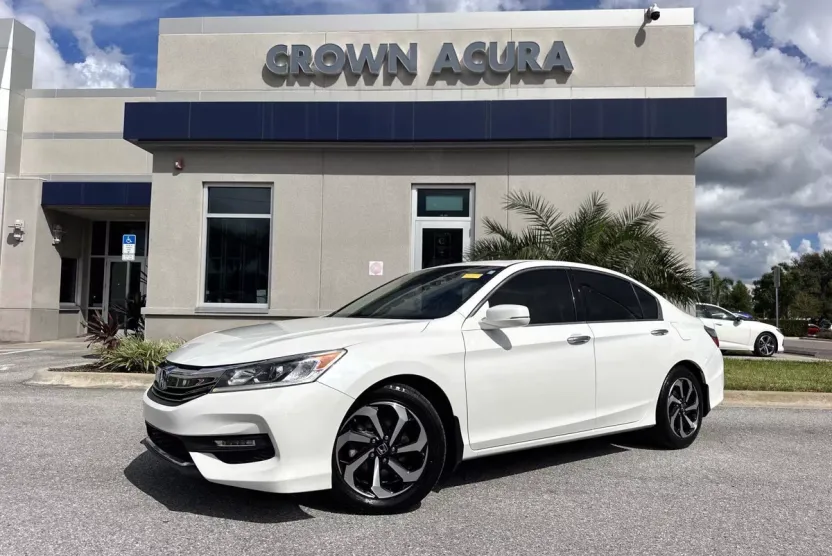 2017 Honda Accord EX-L V6 photo 1