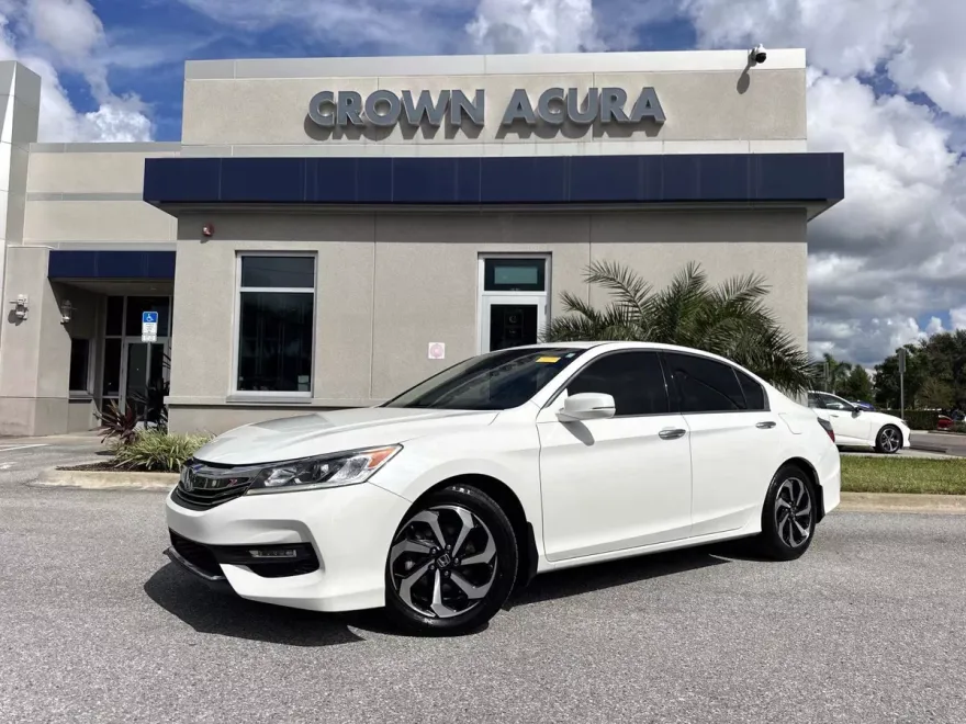 2017 Honda Accord EX-L V6 photo 1