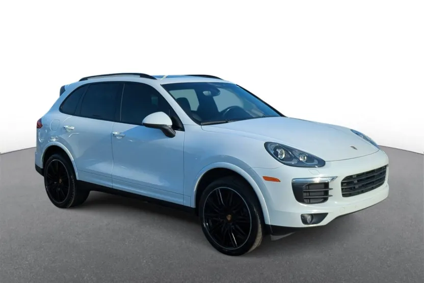 2017 Porsche Cayenne Platinum Edition photo 1