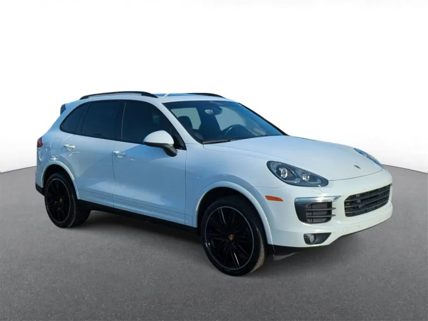 2017 Porsche Cayenne Platinum Edition photo 1