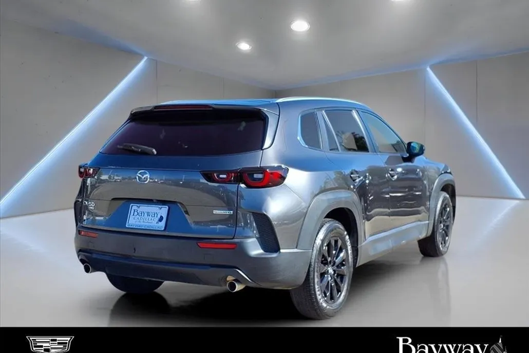 2023 Mazda CX-50 2.5 Preferred Plus photo 1