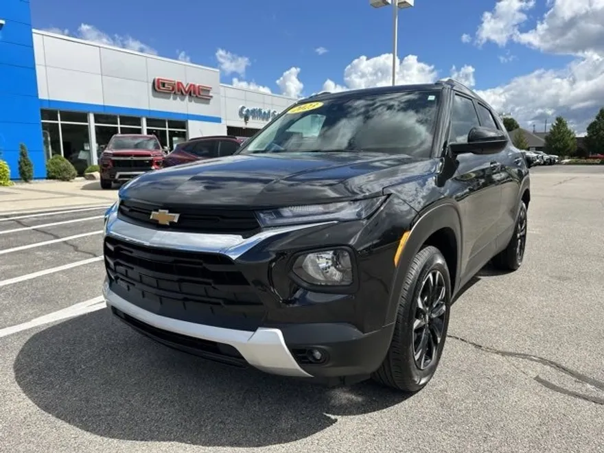 2023 Chevrolet Trailblazer LT photo 1