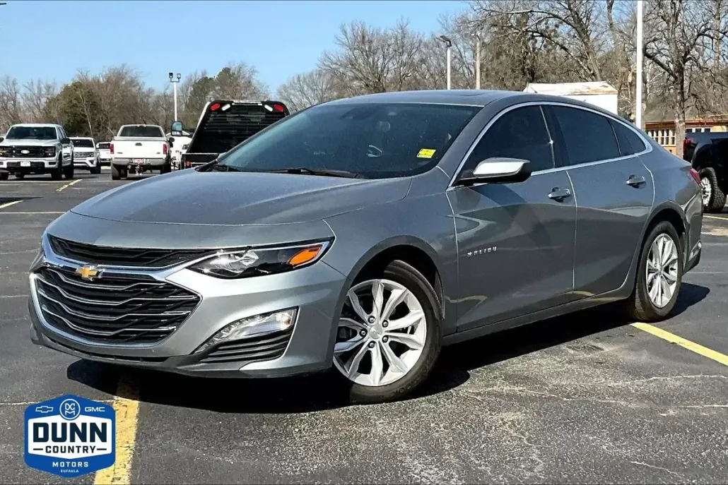 2024 Chevrolet Malibu 1LT photo 1