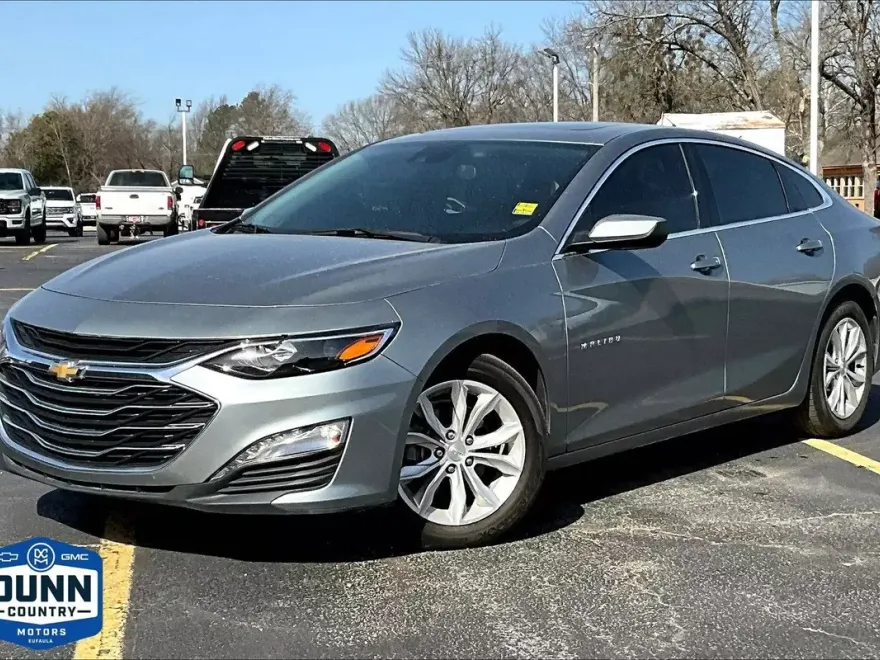 2024 Chevrolet Malibu 1LT photo 1