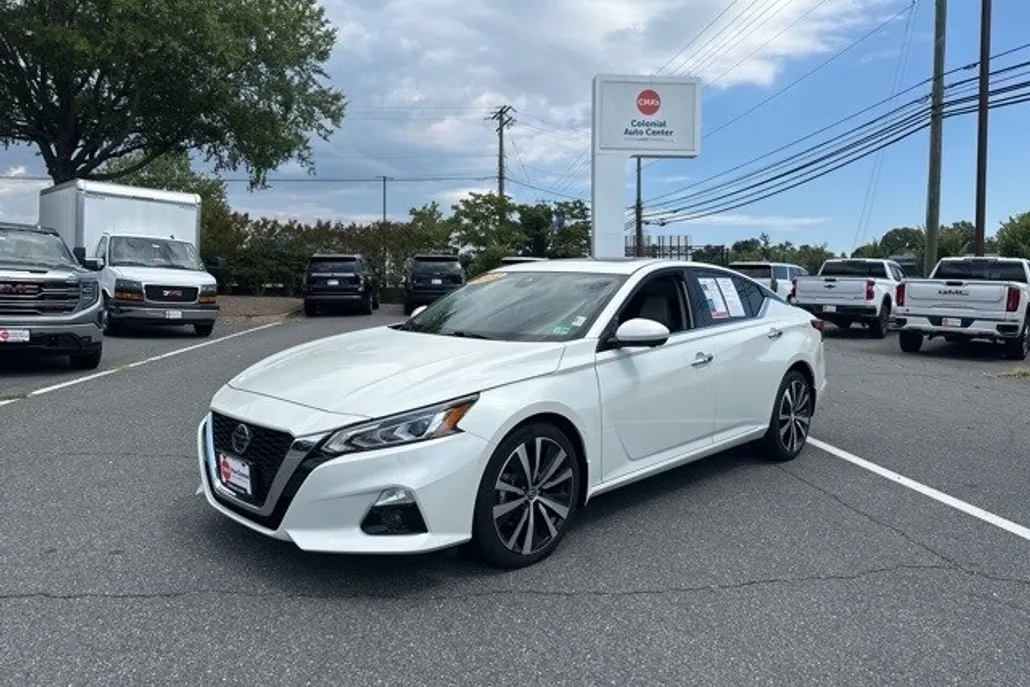 2022 Nissan Altima 2.5 Platinum photo 1