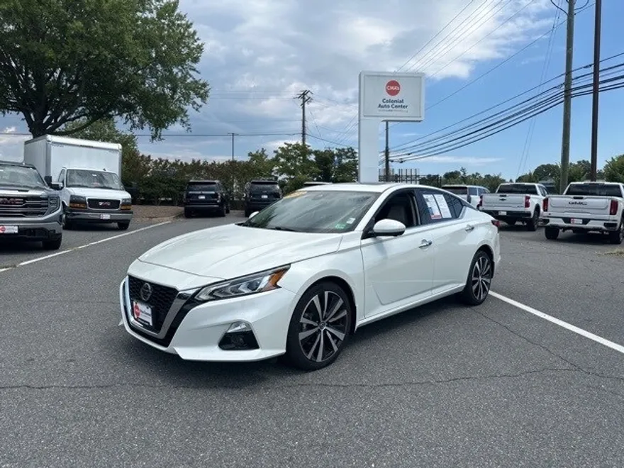 2022 Nissan Altima 2.5 Platinum photo 1
