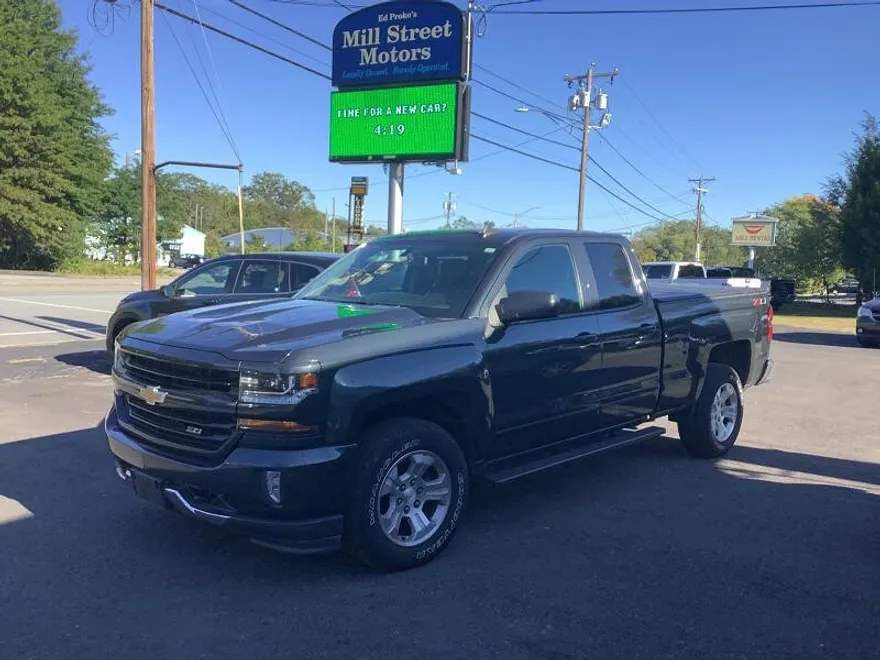 2018 Chevrolet Silverado 1500 photo 1