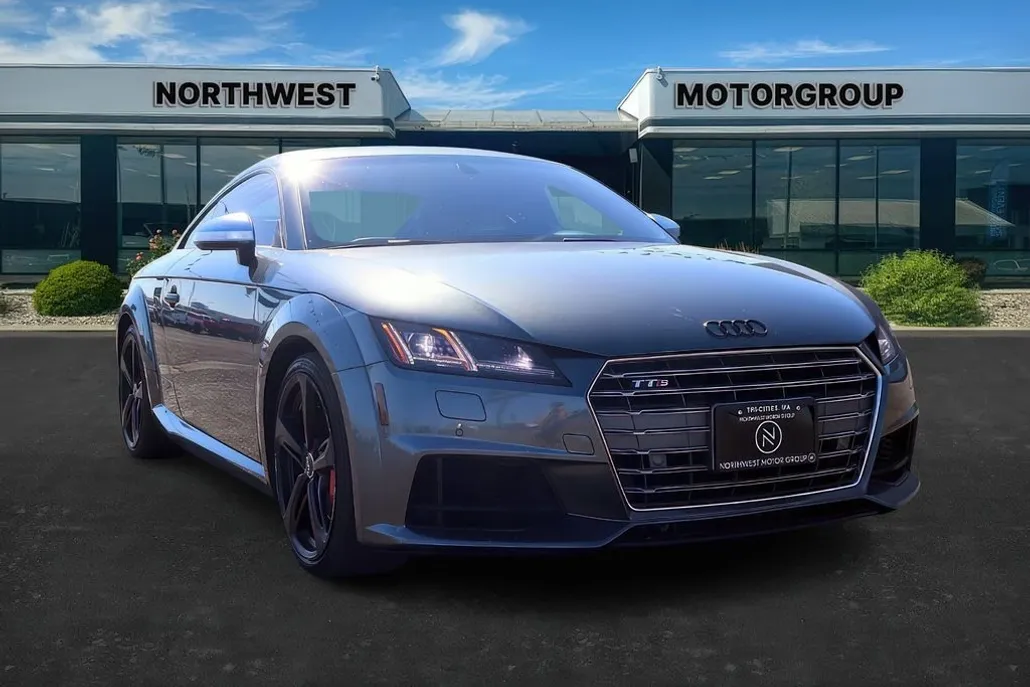 2017 Audi TTS photo 1