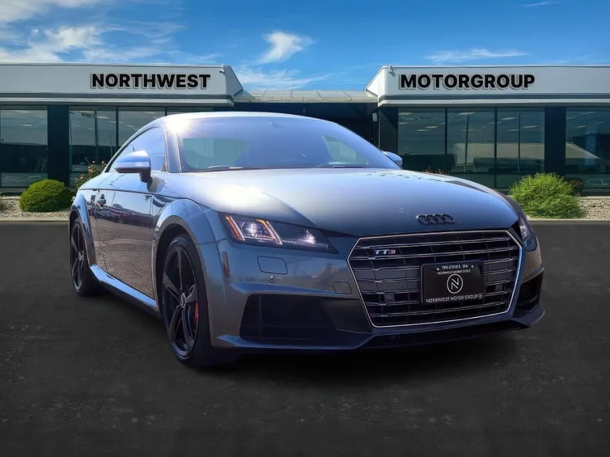2017 Audi TTS photo 1