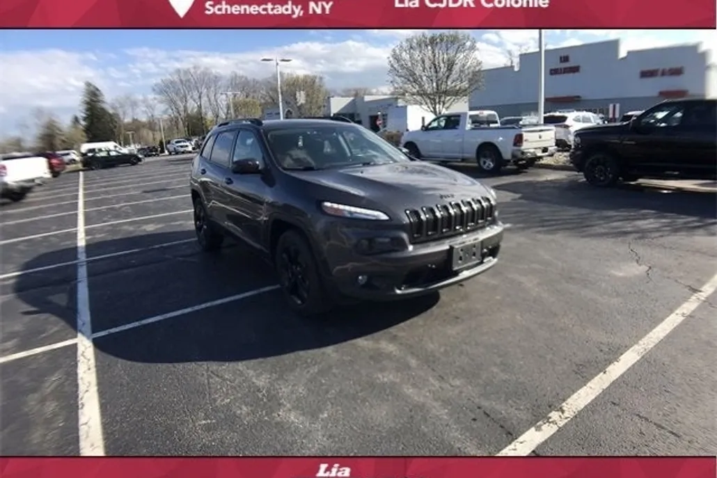 2016 Jeep Cherokee Altitude photo 1