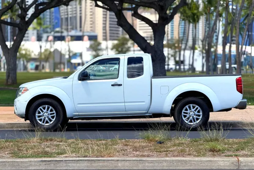 2014 Nissan Frontier King Cab SV photo 1