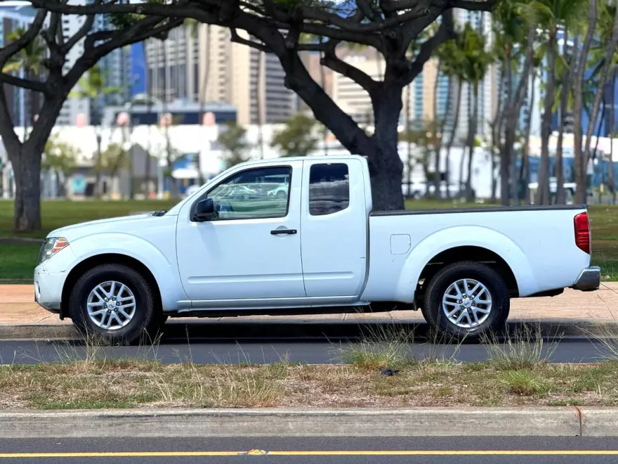 2014 Nissan Frontier King Cab SV photo 1
