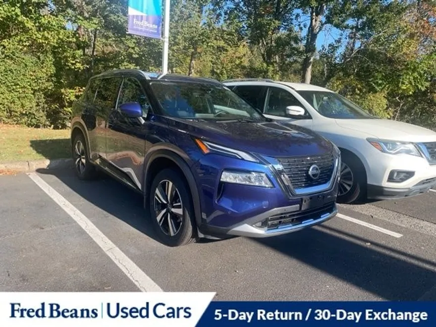2023 Nissan Rogue Platinum photo 1
