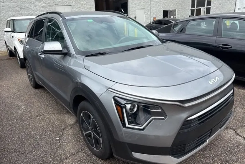 2025 Kia Niro EX Touring photo 1
