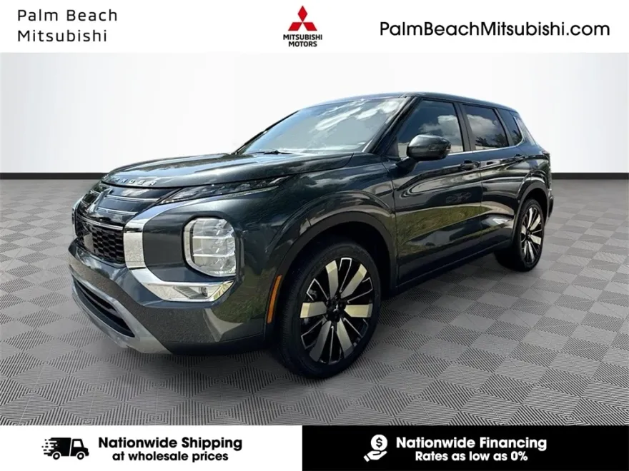 2025 Mitsubishi Outlander SE photo 1