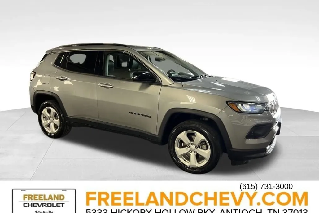2022 Jeep Compass Latitude photo 1