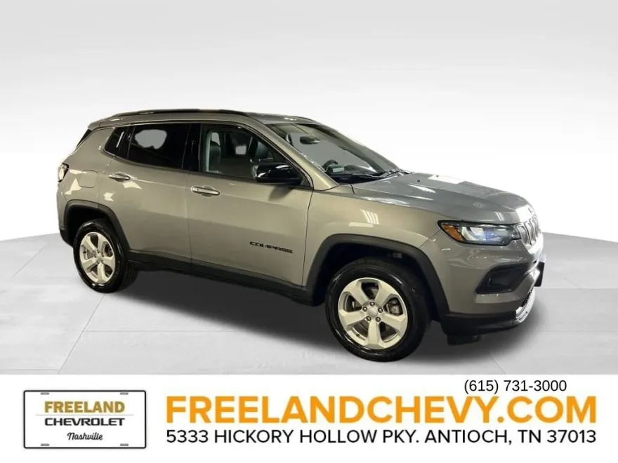 2022 Jeep Compass Latitude photo 1