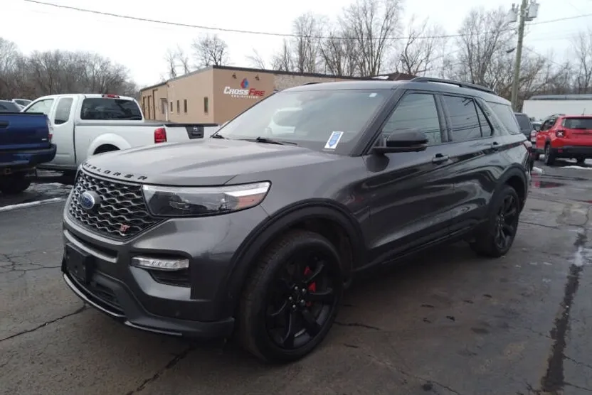 2020 Ford Explorer ST photo 1