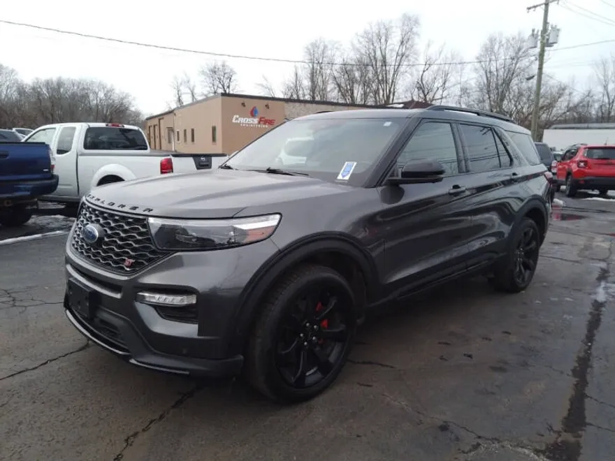 2020 Ford Explorer ST photo 1