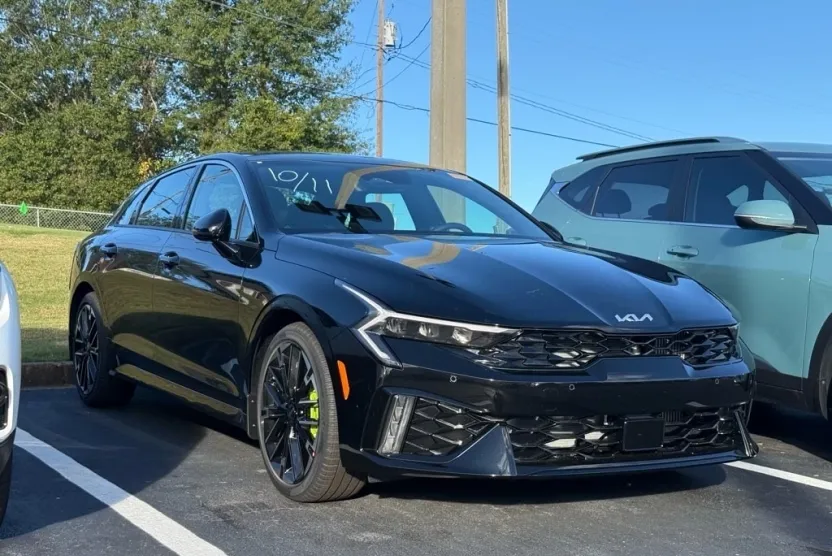 2026 Kia K5 GT photo 1