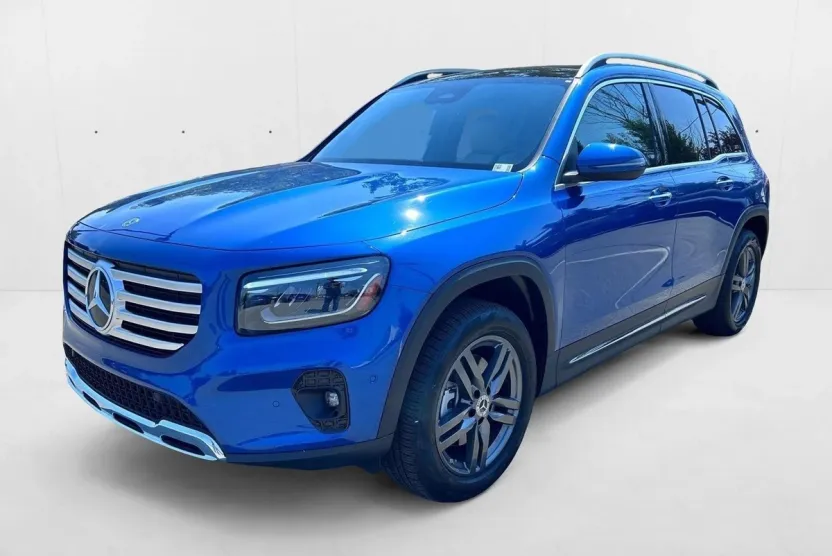 2025 Mercedes Benz GLB 250 4MATIC photo 1