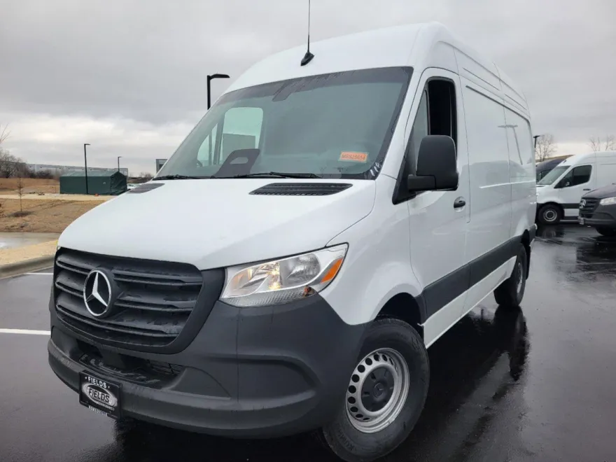 2025 Mercedes Benz Sprinter 2500 photo 1