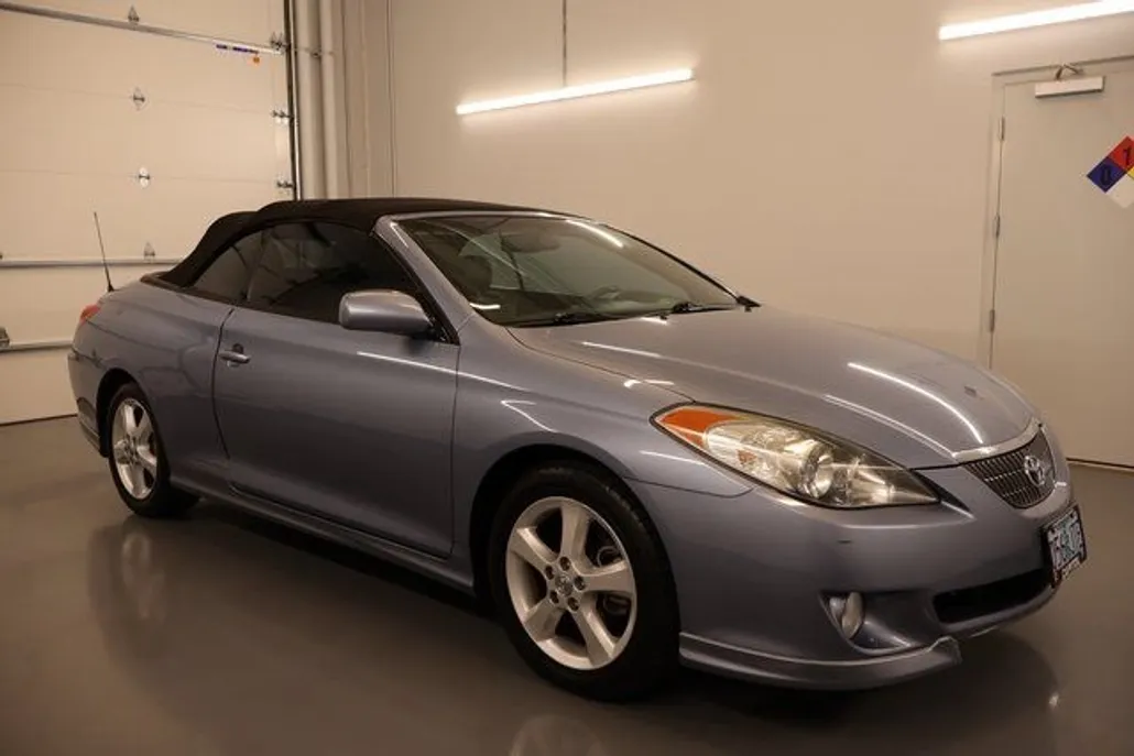 2006 Toyota Camry Solara SE photo 1