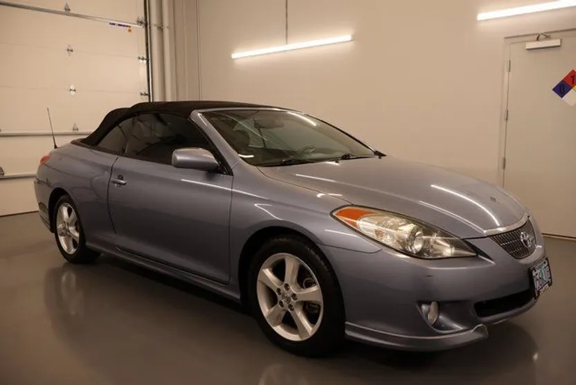 2006 Toyota Camry Solara SE photo 1