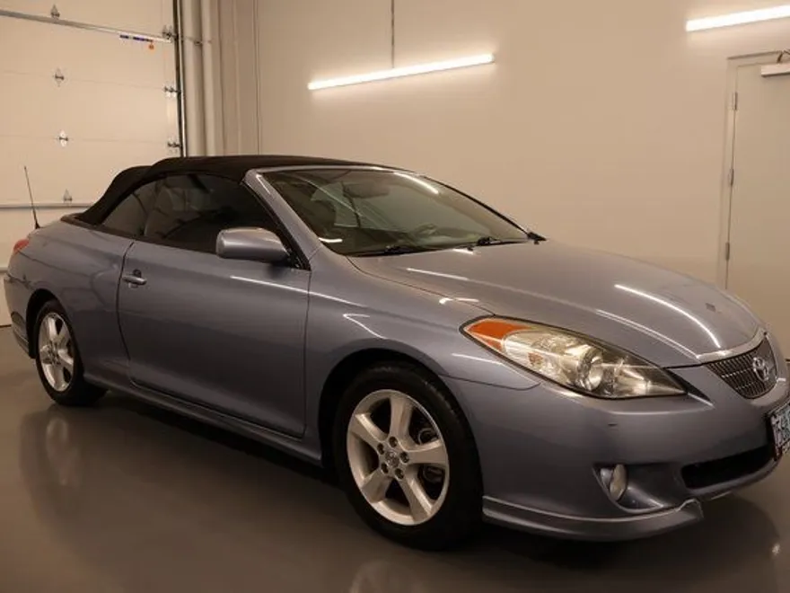 2006 Toyota Camry Solara SE photo 1