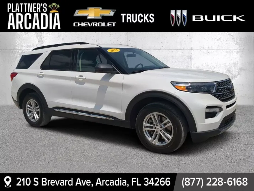 2023 Ford Explorer XLT photo 1